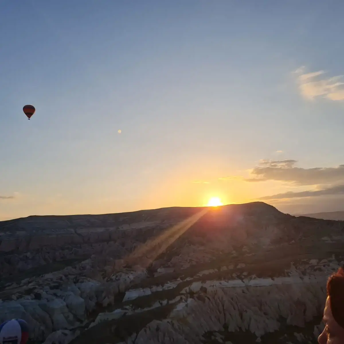 hot air balloon tour cappadocia sunrise