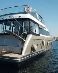 romos travel yacht outside